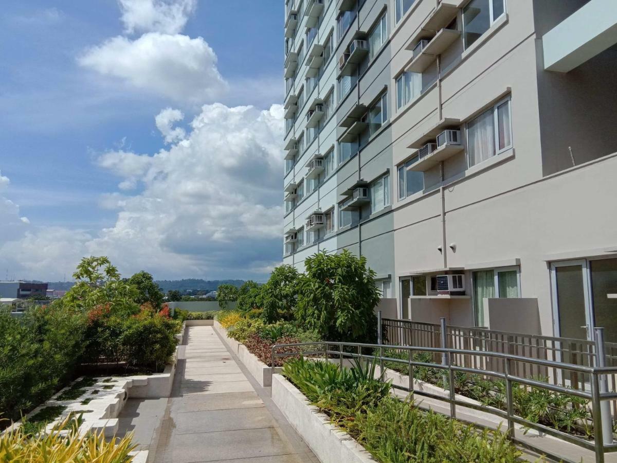Apartamento Avida Towers Davao Exterior foto