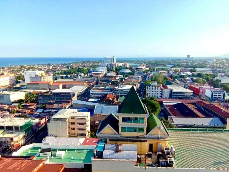Apartamento Avida Towers Davao Exterior foto